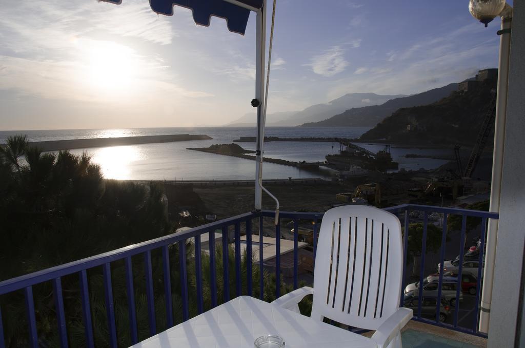 Residence Costa Templada Ventimiglia Rum bild