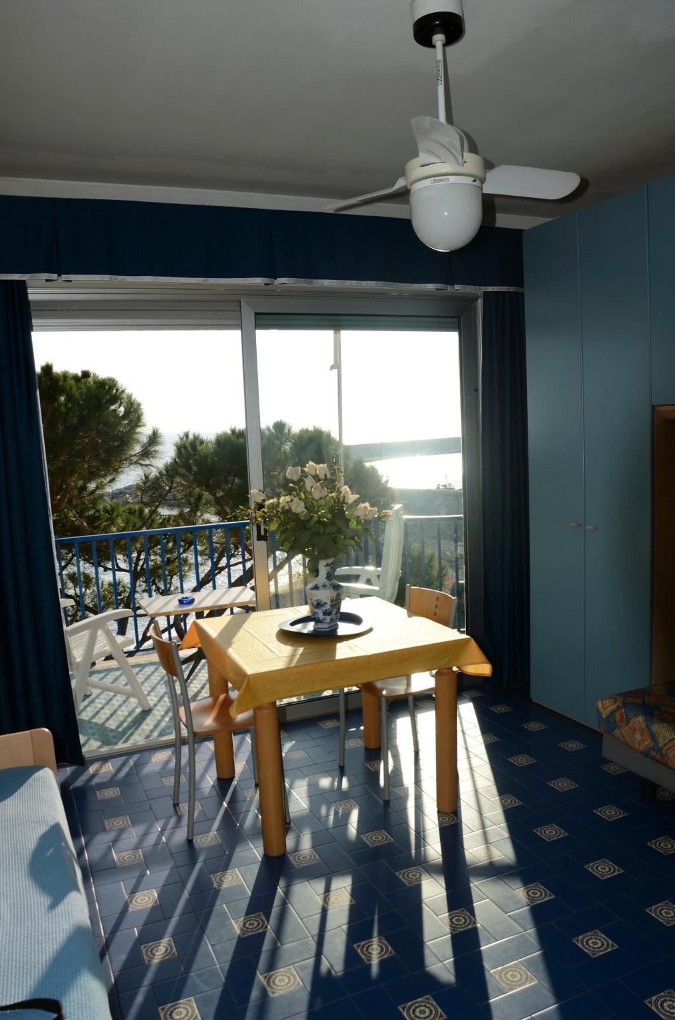 Residence Costa Templada Ventimiglia Exteriör bild